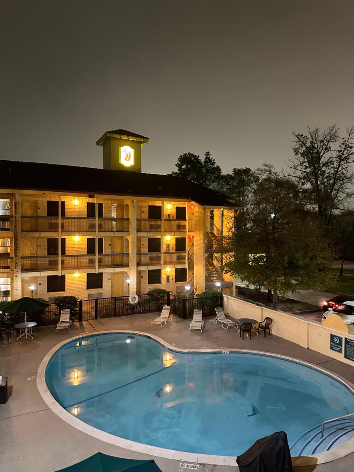 Hotel Super 8 By Wyndham The Woodlands North Exteriér fotografie
