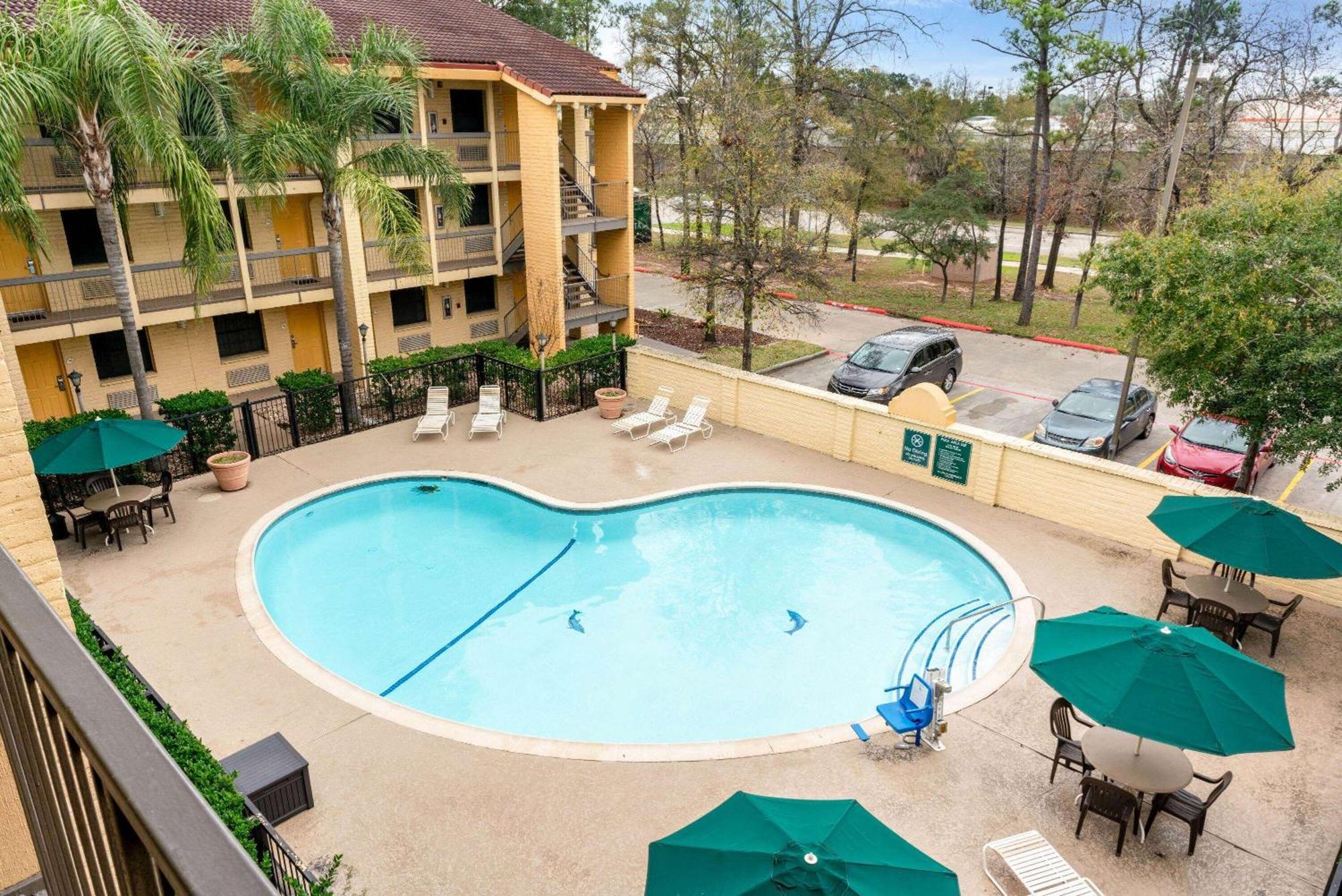 Hotel Super 8 By Wyndham The Woodlands North Exteriér fotografie