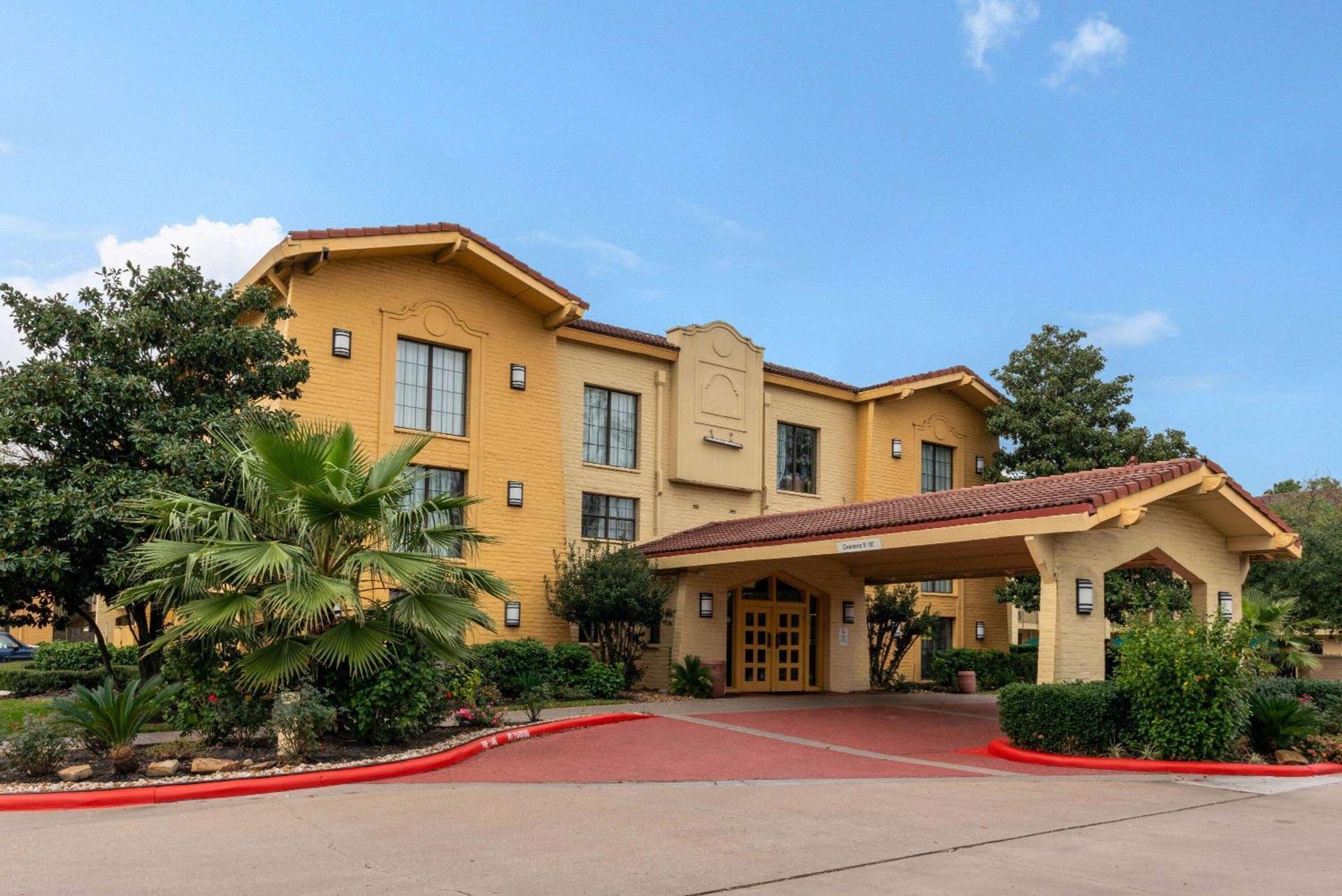 Hotel Super 8 By Wyndham The Woodlands North Exteriér fotografie